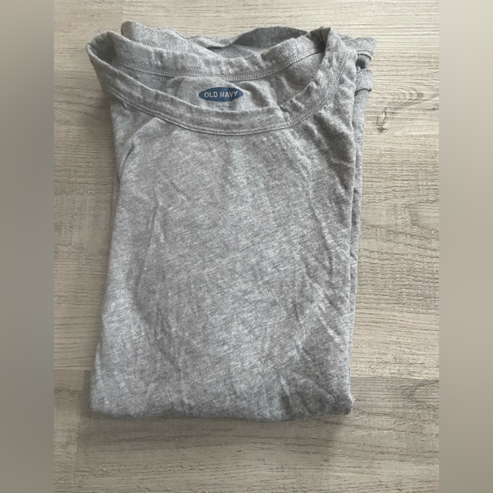 Old Navy “everyday” Tee